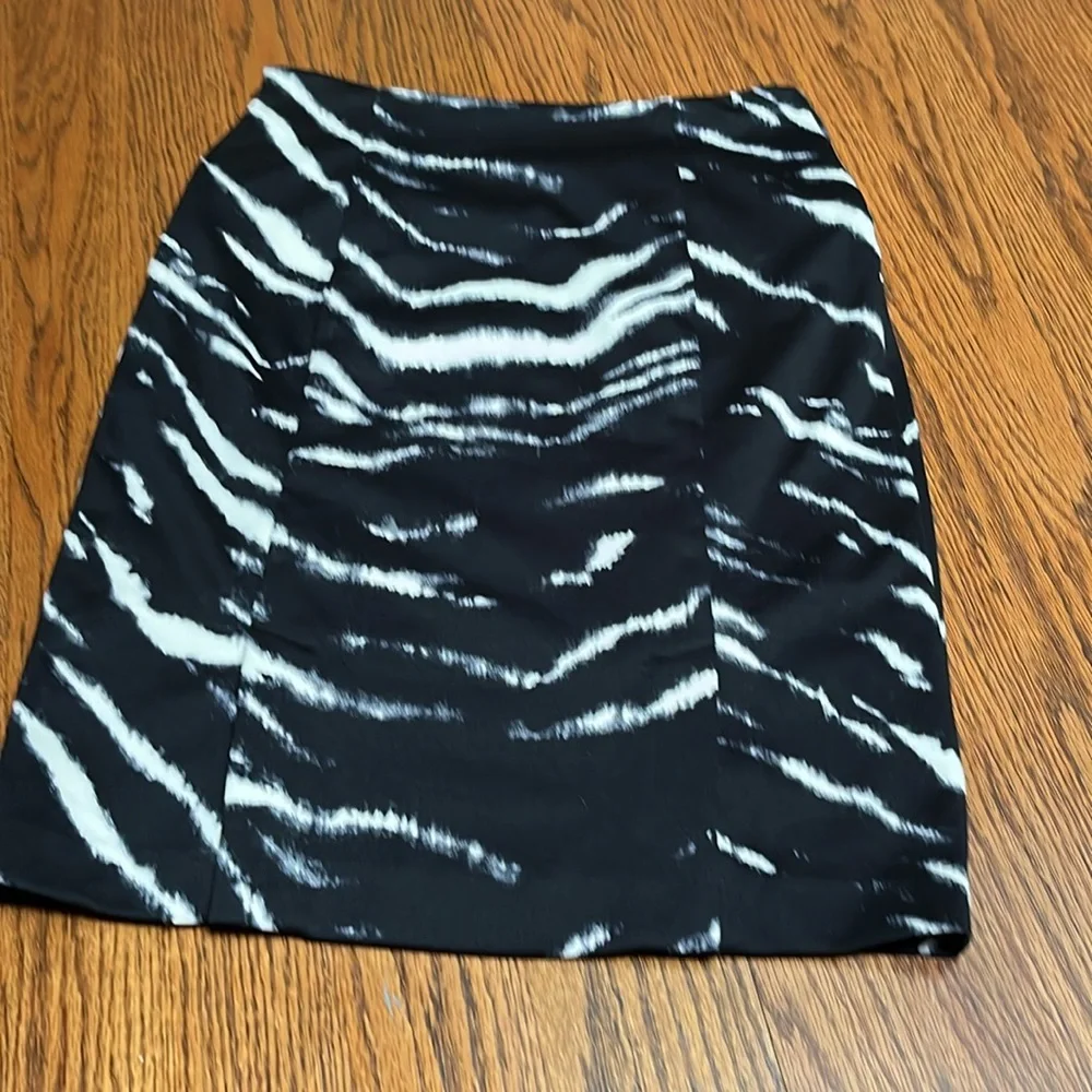 Michael Kors Black and White‎ Zebra Print Pencil Skirt